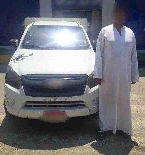 كشف فيديو قيام قائد سيارة بالسير عكس الإتجاه بالشرقية