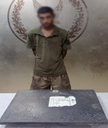 ضبط عاطل لقيامه بسرقة باب كابينة كهربائية خاصة بأحد العقارات بالقاهرة