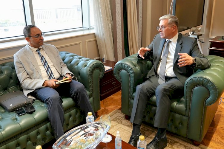 محافظ قنا يبحث مع وزير البترول فرص الاستثمار التعديني وزيارة مرتقبة للمحافظة