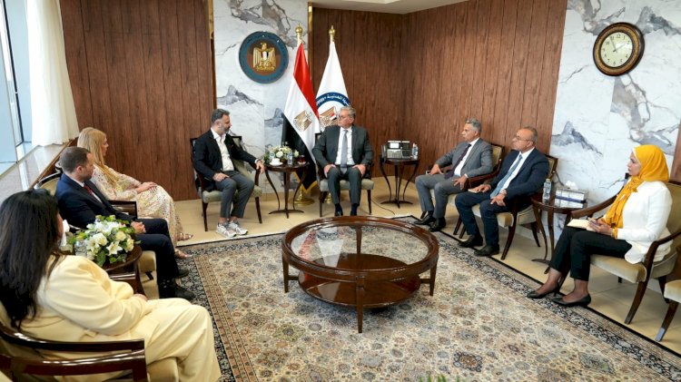 وزير البترول يلتقي رئيس شركة IRH الإماراتية