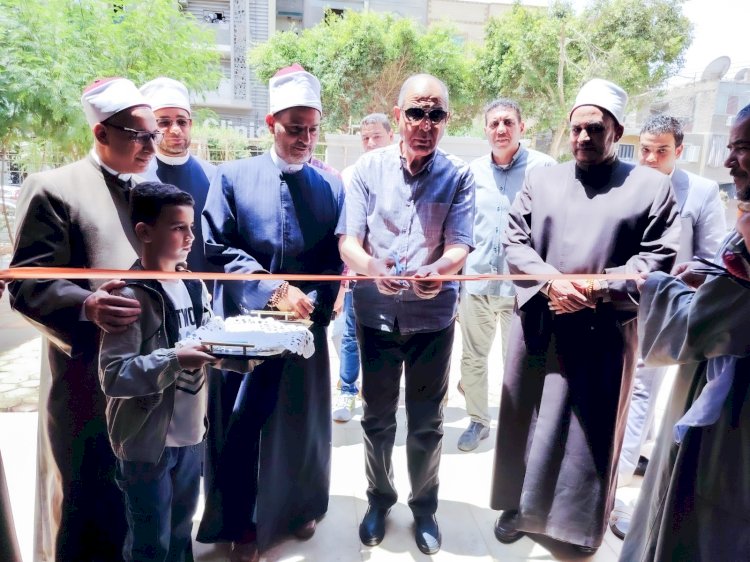 محافظ المنيا يفتتح مسجد العبور ويؤدي صلاة الجمعة وسط الأهالي