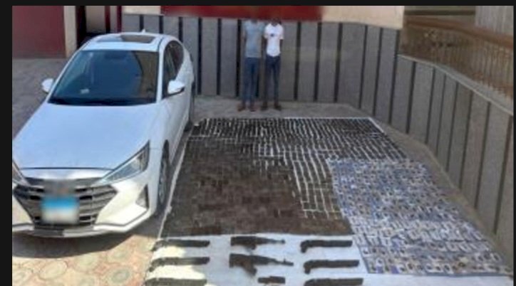 احباط تهريب حشيش واقراص مخدر بمطروح