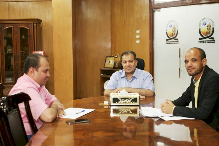 رئيس جامعة جنوب الوادى  يناقش الحوكمة الإلكترونية للصناديق الخاصة