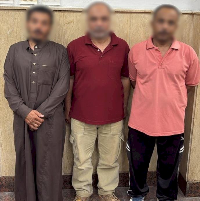 حقيقة فيديو قيام  اشخاص بالتعدى على آخر وإحداث تلفيات بسيارته بالقاهرة