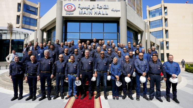 وزير البترول  يواصل جولاته التفقدية بمصانع البتروكيماويات بالأسكندرية