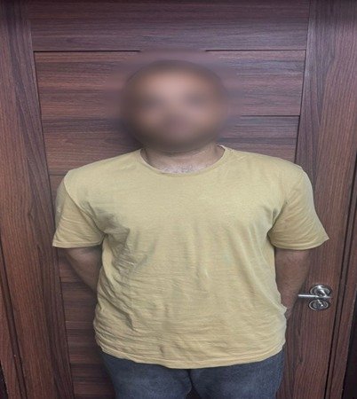 كشف فيديو قيام شخص بالتحرش بسيدة اثناء إستقلالها سيارة  بالقاهرة