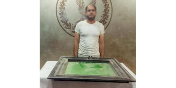 ضبط المتهم بسرقة شباك سلم أحد العقارات بالقاهرة