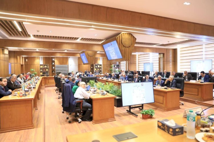 رئيس جامعة المنيا يشهد اجتماع المجلس الأعلى للجامعات بجامعة مدينة السادات