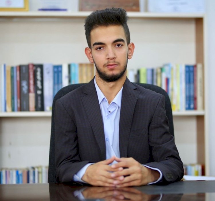 هناك مرآة صغيرة في قلبي .. . شعر  محمد سوران