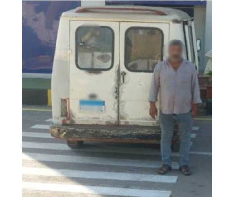 ضبط سائق سيارة "سرفيس" تحمل لوحات ملاكى بتحميل ركاب بالشرقية