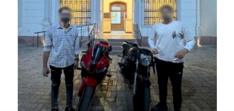 القبض علي سائق دراجة لقيامه بتصوير  أخر أثناء سيرهما بسرعة بالإسكندرية