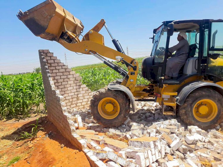 محافظ سوهاج: إزالة 904 حالة تعدي على أملاك الدولة والمتغيرات المكانية