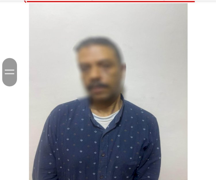 القهوجي لقن عامل علقة ساخنة بسبب الحساب علي المشروبات بالقاهرة