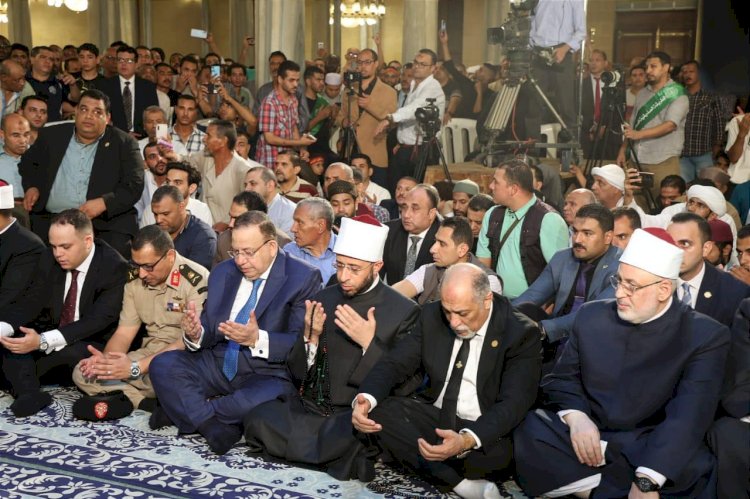 وزير الأوقاف يشهد احتفال الطرق الصوفية بالمولد النبوي بمسجد سيدنا الحسين