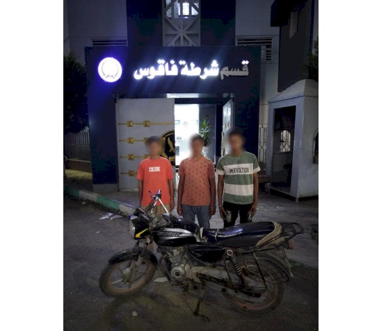 نكشف فيديو  مستقلى دراجة  بصفع مواطن  أثناء سيره بالطريق  بالشرقية