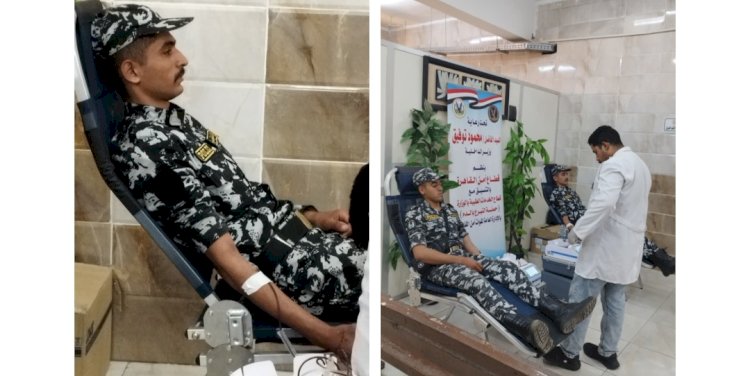 رجال الشرطة يتبرعون بدمائهم للمرضي بمديرية أمن القاهرة