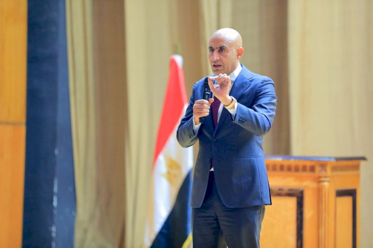 وزير التعليم يعقد سلسلة لقاءات مع أكثر من ٤ آلاف من مديري المدارس الابتدائية والإعدادية