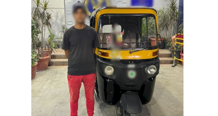 ضبط سائق توك توك لقيامه بالسير عكس الإتجاه بالقاهرة