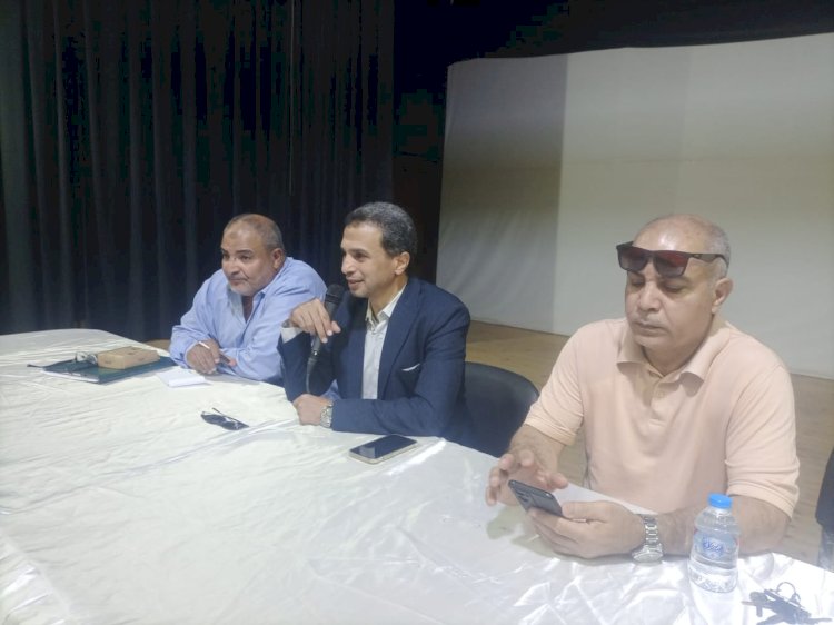 وكيل تعليم كفر الشيخ يعقد اجتماعا بحضور لأعضاء المتابعة  للعام الدراسى الجديد