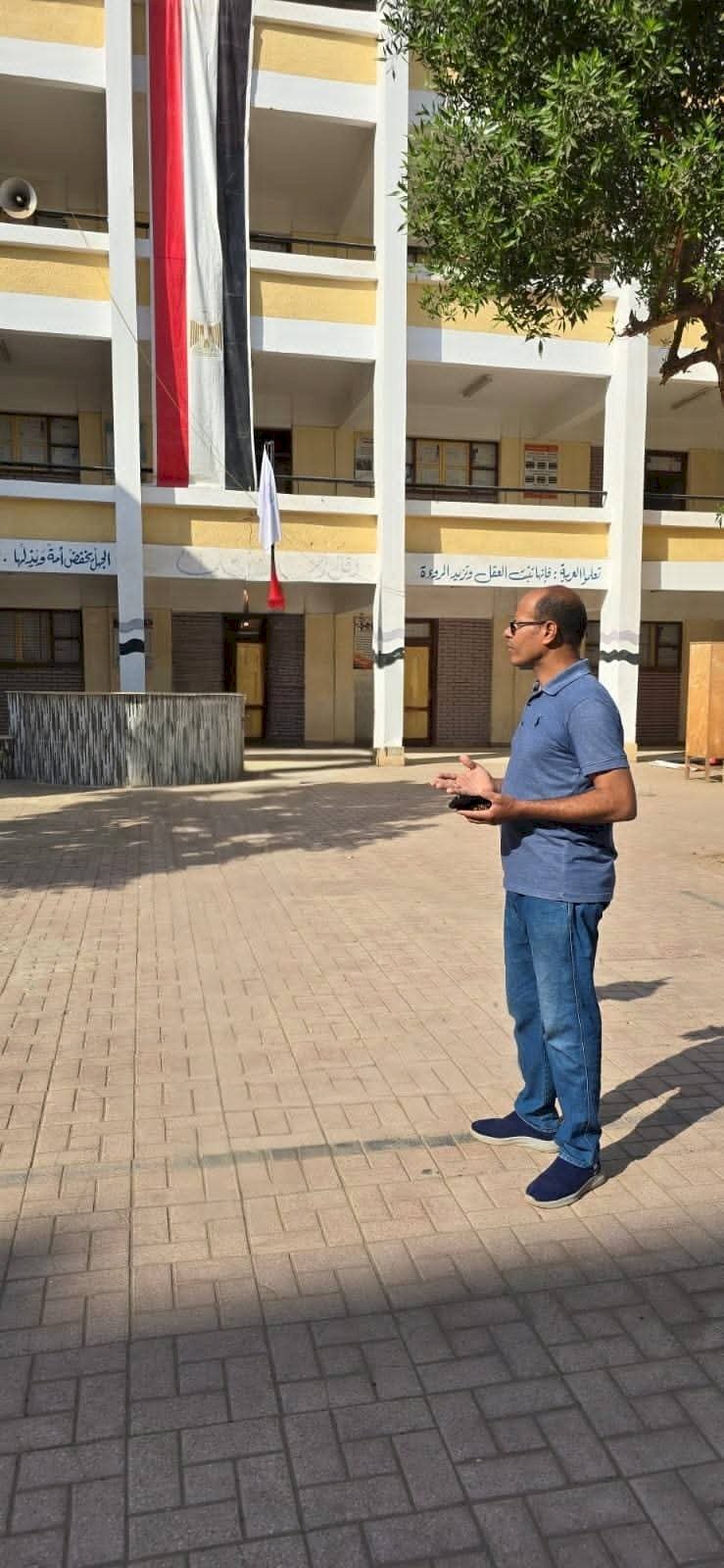 فرشوط التعليمية تطلق مبادرة "اعلام مصر" لتزيين المدارس بروح الوطنية