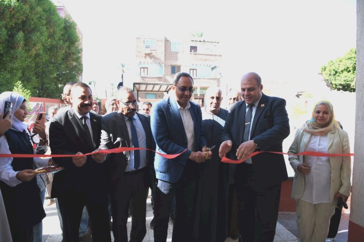 محافظ قنا يدشن العام الدراسي الجديد بافتتاح مدرسة الترامسة الإعدادية
