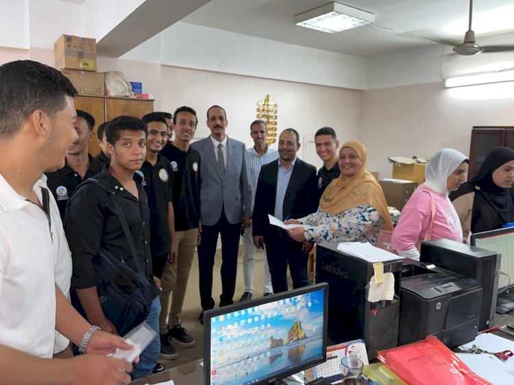 حقوق قنا تستقبل طلابها الجدد لاستكمال إجراءات القيد والفحوص الطبية