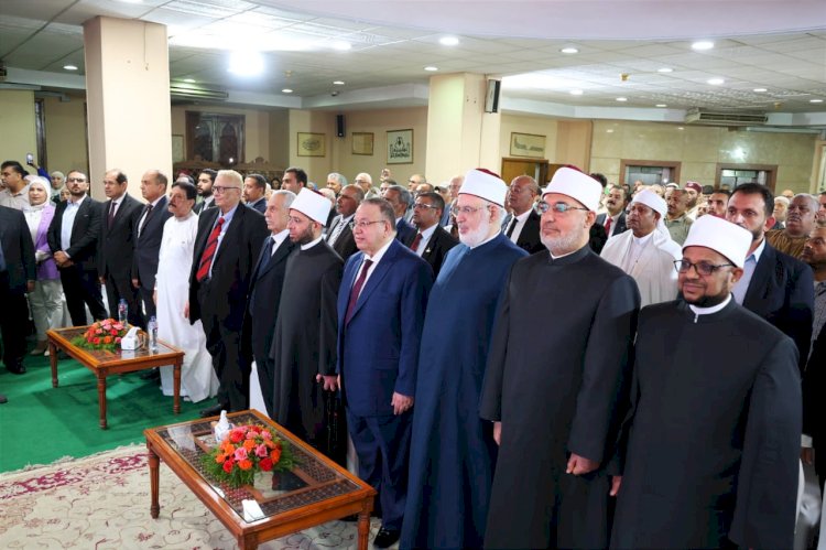وزير الأوقاف يشهد احتفال نقابة السادة الأشراف بالمولد النبوي الشريف