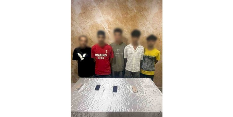 ضبط ٥ متهمين لقيامهم بالقاء أكياس مياه علي المواطنين بقصد المزاح بالقاهرة