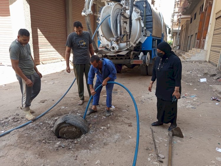 محافظ كفرالشيخ يتابع أعمال صيانة وتشغيل صفايات الأمطار