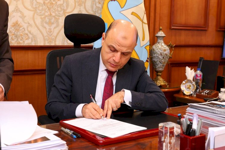 بدء أعمال التدبيش بطريق الزاوية بالرياض في كفر الشيخ