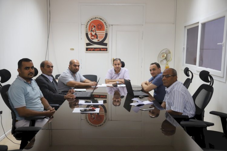 رئيس جامعة جنوب الوادى يتفقد المدن الجامعية للطالبات ويدرس إنشاء نادٍ متكامل