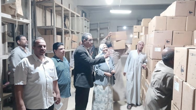 محافظ بني سويف يتابع تسليم أكثر من 13ألف و700 جهاز  تابلت على الطلاب