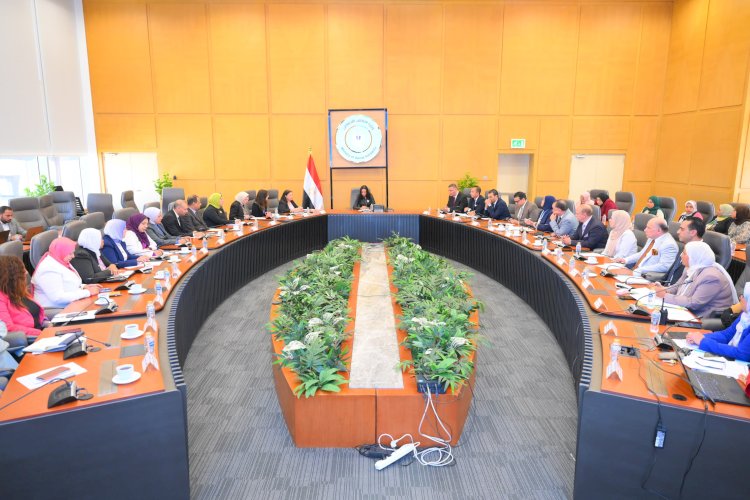 وزيرة التضامن ترأس لجنة الاشراف على منظومة عمل الرائدات الاجتماعيات