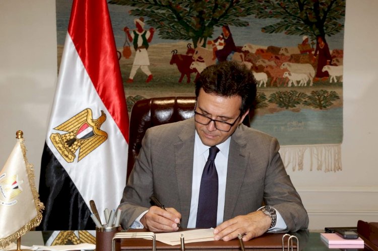 وزير الثقافة يعلن برنامج احتفالات أكتوبر تحت شعار “وفرحت مصر"