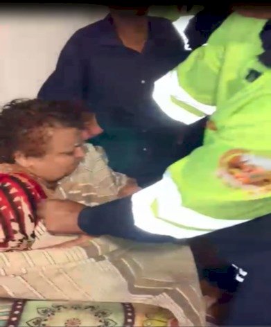 الحماية المدنية تنقل مسنة للمستشفي بالقاهرة