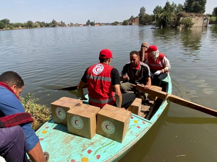 مايا  تتلقى تقريراً عن جهود الاستجابة لارتفاع منسوب نهر النيل بالمنوفية