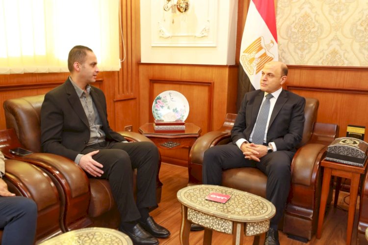 محافظ كفرالشيخ يناقش تطوير منظومة الحوكمة والتطوير المؤسسي