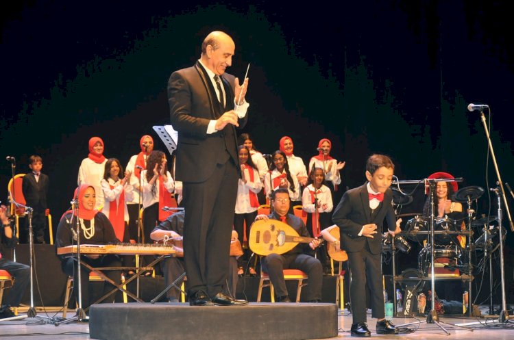 كورال أوتار وباليه رشيد يتألقان في أوبرا الإسكندرية