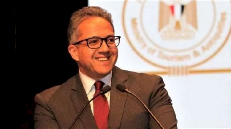 وزير الزراعة يهنئ  خالد العناني بفوزه بمنصب المدير العام لليونسكو