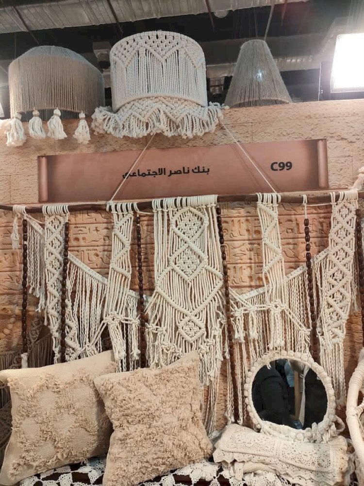 ناصر الاجتماعي يدعم الحرفيين وأصحاب المشروعات الصغيرة بمعرض "تراثنا"