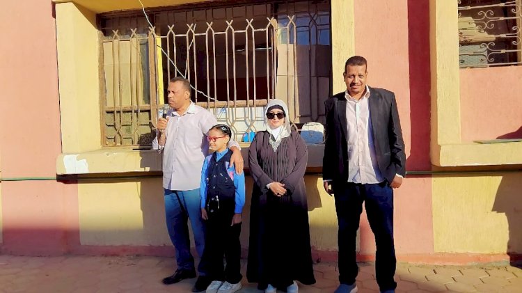 جولة تفقدية لمدير تعليم ابو تشت والاحتفال بانتصارات أكتوبر