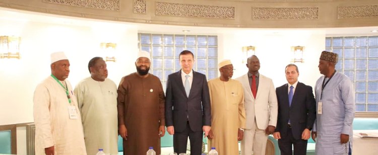 "فاروق" يبحث مع وفد نيجيري تعزيز التعاون ونقل الخبرات علي هامش  منتدي الارز