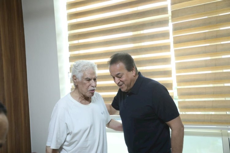 بتكليف من الرئيس.. وزير الصحة يزور حسن شحاتة للاطمئنان عليه