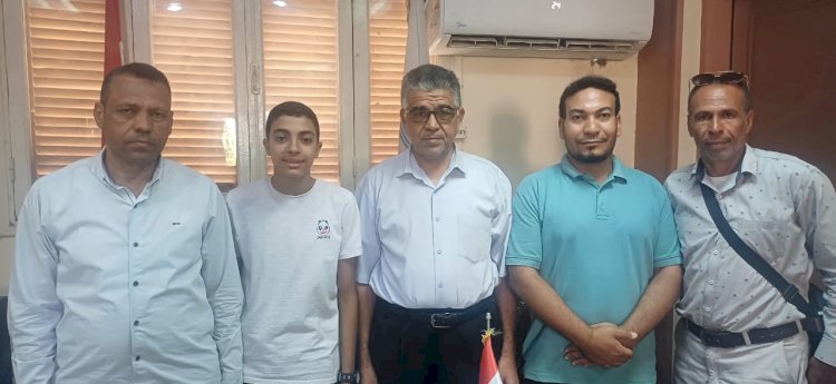 جرجس كمال يلتقي مدير تعليمية أبوتشت قبل نهائيات الجمهورية