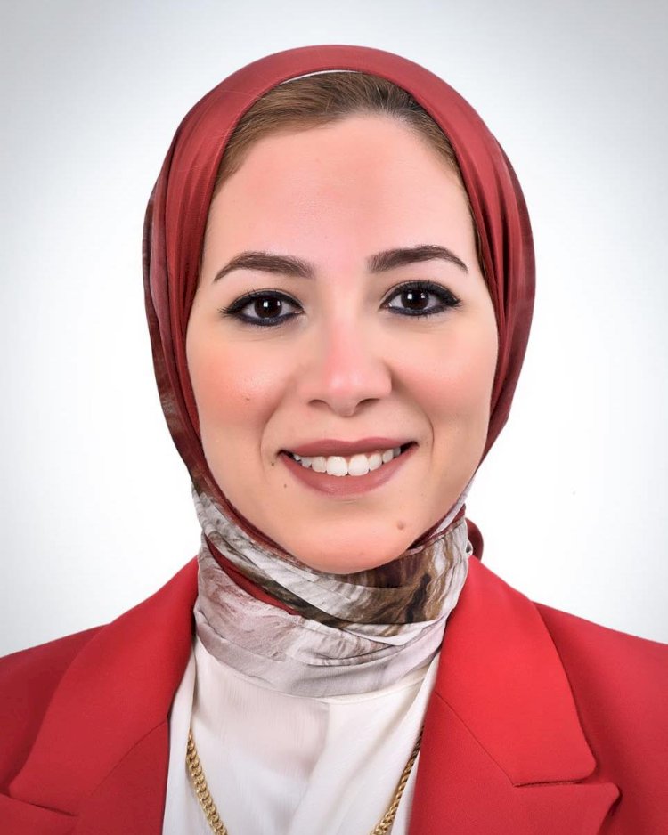 مرتضي العمدة يكتب: سر اختيار دكتورة عبير الشربيتي متحدثا رسميا لوزارة البترول