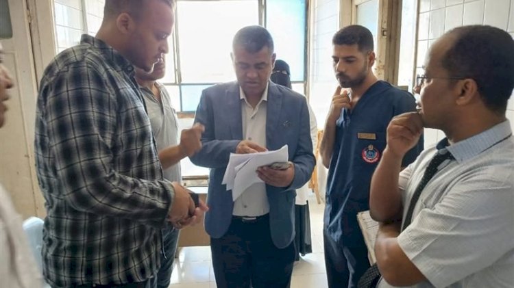 وكيل صحة المنيا يفاجئ وحدة أبو عزيز ويحيل طبيبة للتحقيق بسبب الغياب