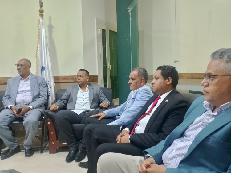 شعراء نادي أدب الغردقة يشدون بحب مصر في أمسية وطنية نظمها حزب مستقبل وطن