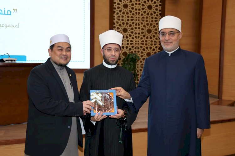 الازهري يُلقي محاضرة بدار الإفتاء حول «الصنعة الحديثية وأثرها في الفتوى»