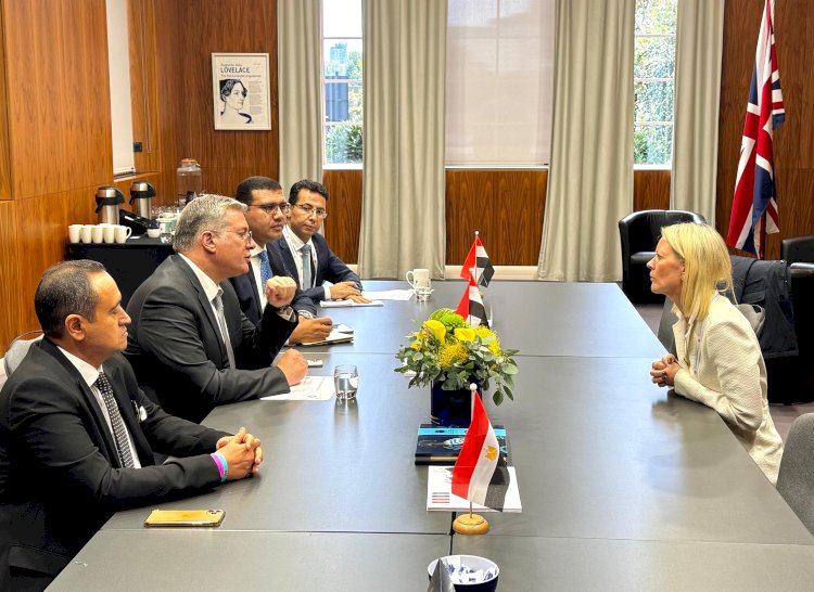 بدوي: سينوك الصينية تبدي رغبتها في الاستثمار في البحث عن البترول  لأول مرة