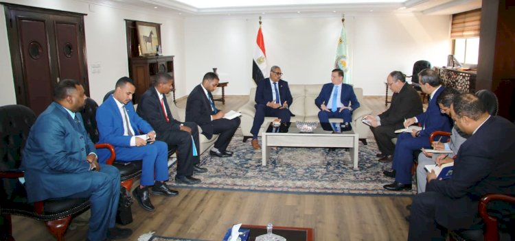 وزير الزراعة يبحث مع نظيره السوداني تعزيز التعاون المشترك